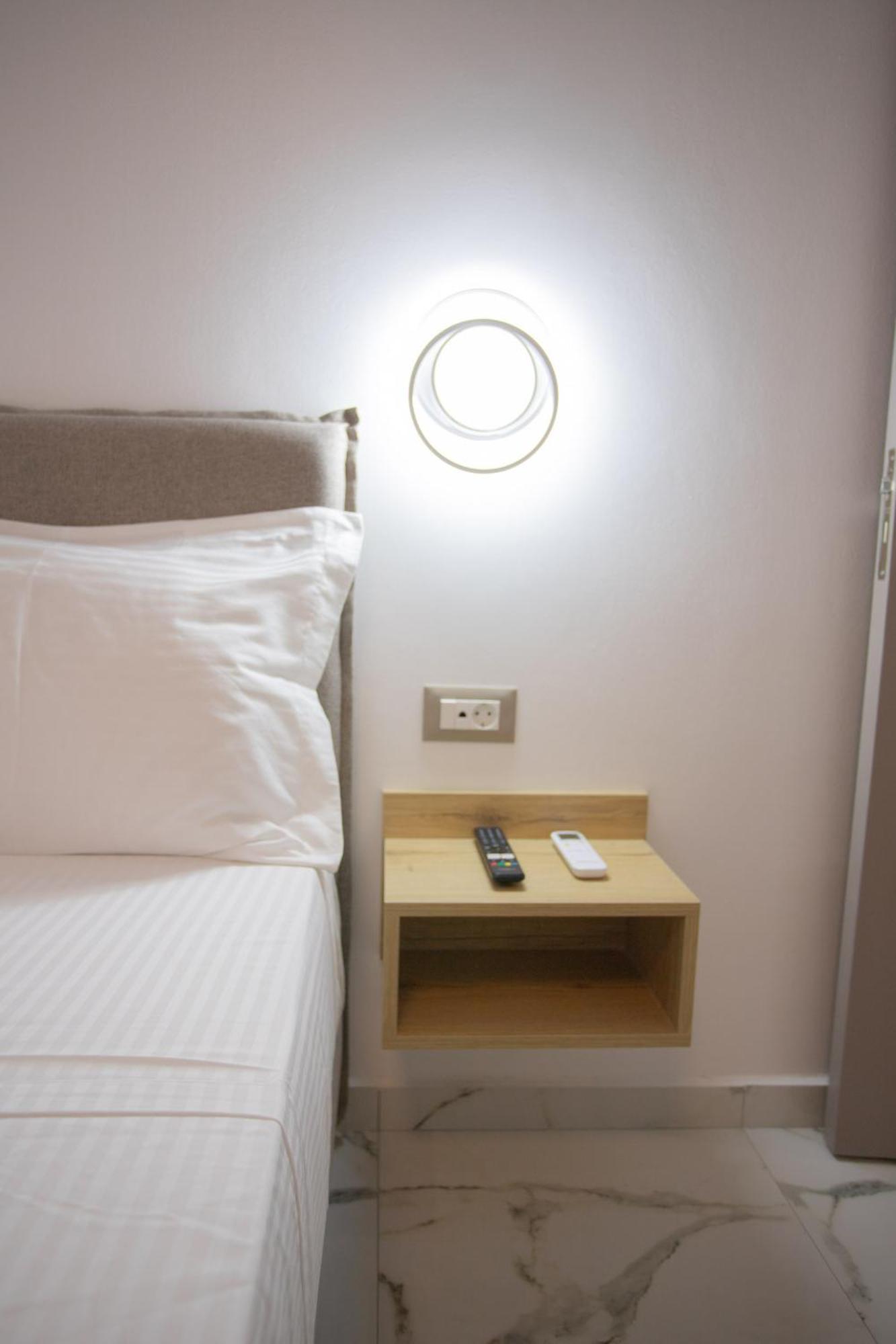 Star Hotel *